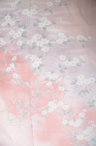 Japanese kimono. kimono for women. kimono female. houmongi kimono. tsukesage kimono.