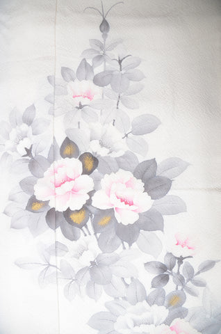 Japanese kimono. kimono for women. kimono female. houmongi kimono. tsukesage kimono.