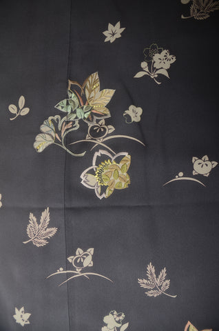 Japanese kimono. kimono for women. kimono female. houmongi kimono. tsukesage kimono.