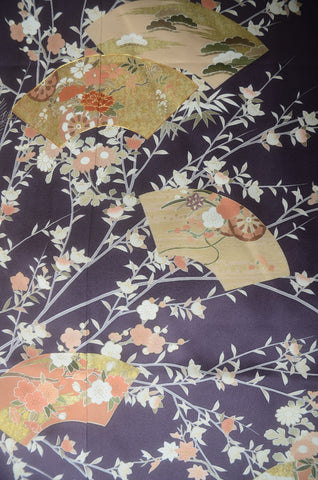 Japanese kimono. kimono for women. kimono female. houmongi kimono. tsukesage kimono.