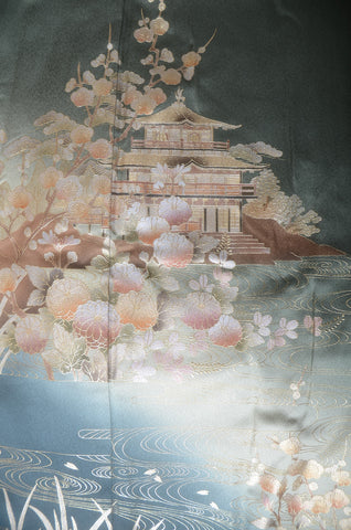 Japanese kimono. kimono for women. kimono female. houmongi kimono. tsukesage kimono.