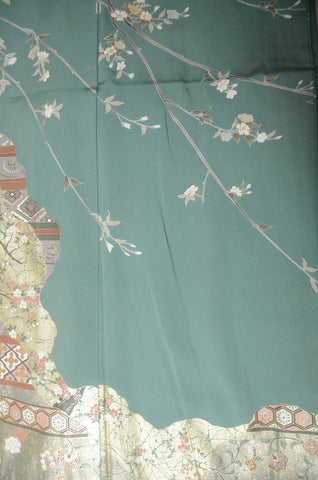 Japanese kimono. kimono for women. kimono female. houmongi kimono. tsukesage kimono.