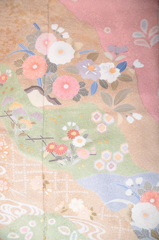 Japanese kimono. kimono for women. kimono female. houmongi kimono. tsukesage kimono.