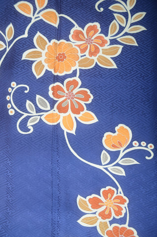 Japanese kimono. kimono for women. kimono female. houmongi kimono. tsukesage kimono.