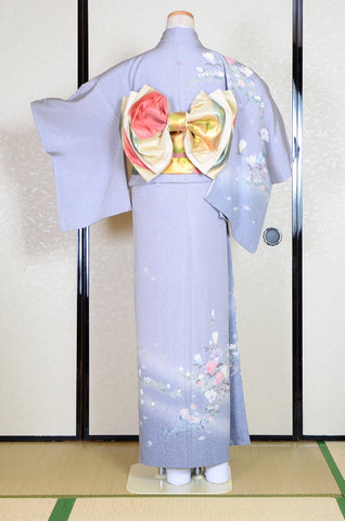 Japanese kimono. kimono for women. kimono female. houmongi kimono. tsukesage kimono.