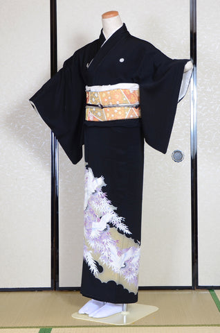 Japanese kimono. kimono for women. kimono female. black formal kimono. 