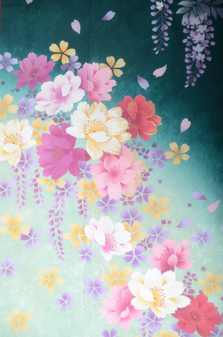 Japanese kimono. kimono for women. kimono female. houmongi kimono. tsukesage kimono.