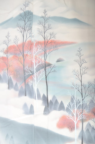 Japanese kimono. kimono for women. kimono female. houmongi kimono. tsukesage kimono.